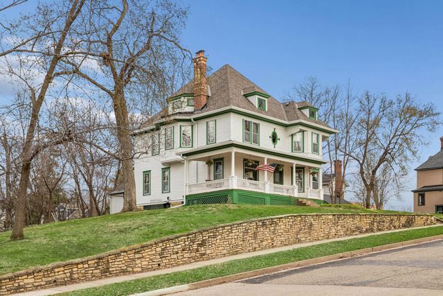 209 Orange Street, Hudson, WI 54016