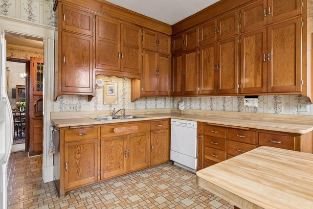 209 Orange Street, Hudson, WI 54016
