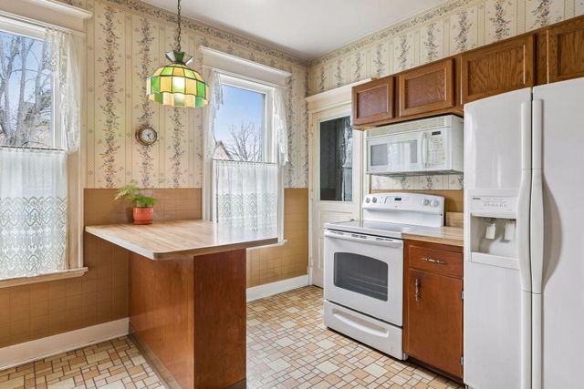 209 Orange Street, Hudson, WI 54016