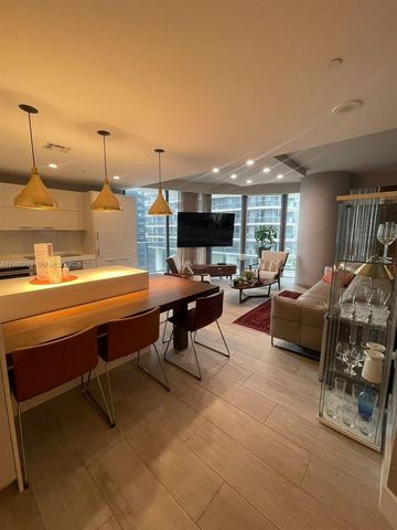 45 SW 9th St 1401, Miami, FL 33130