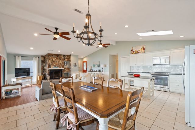 124 Harbor Drive, Gun Barrel City, TX 75156