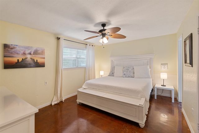 124 Harbor Drive, Gun Barrel City, TX 75156