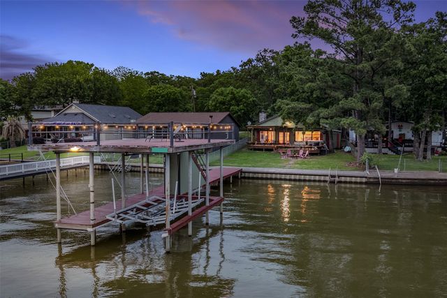 124 Harbor Drive, Gun Barrel City, TX 75156
