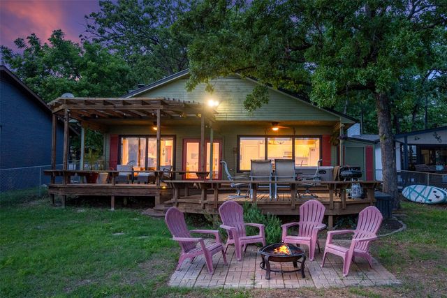 124 Harbor Drive, Gun Barrel City, TX 75156