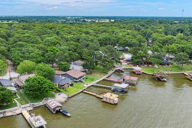 124 Harbor Drive, Gun Barrel City, TX 75156