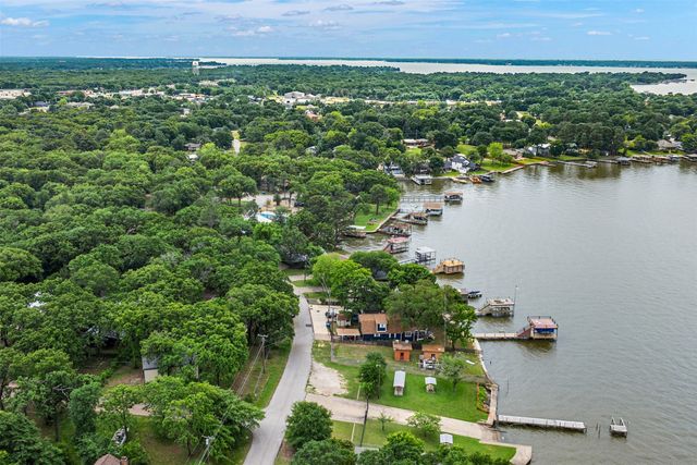 124 Harbor Drive, Gun Barrel City, TX 75156