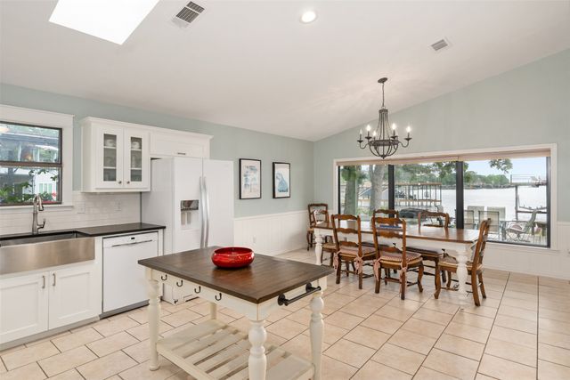 124 Harbor Drive, Gun Barrel City, TX 75156