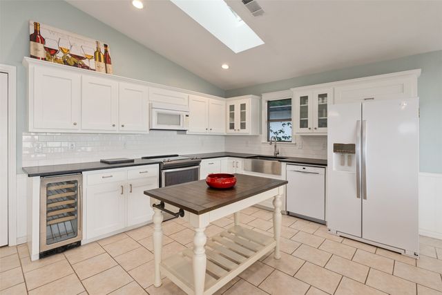 124 Harbor Drive, Gun Barrel City, TX 75156