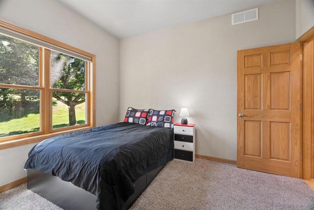 W7057 FOREST GLEN COURT, Greenville, WI 54942