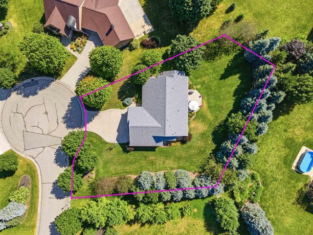 W7057 FOREST GLEN COURT, Greenville, WI 54942