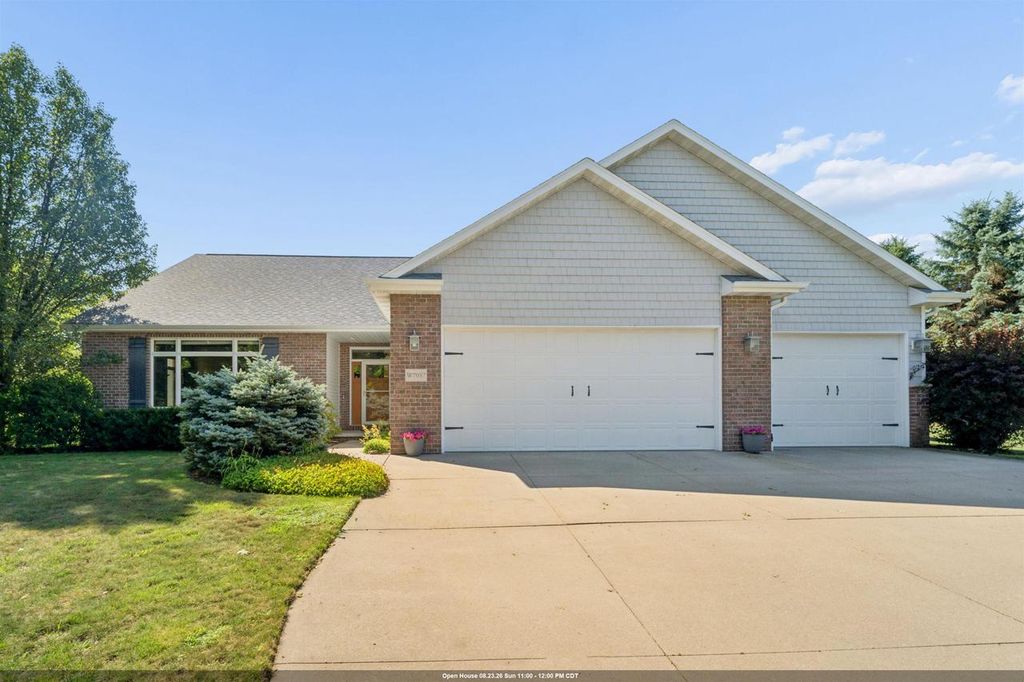 W7057 FOREST GLEN COURT, Greenville, WI 54942