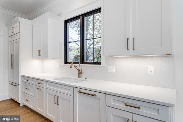 324 TAPAWINGO RD SE, Vienna, VA 22180