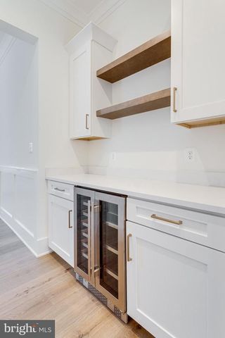 324 TAPAWINGO RD SE, Vienna, VA 22180