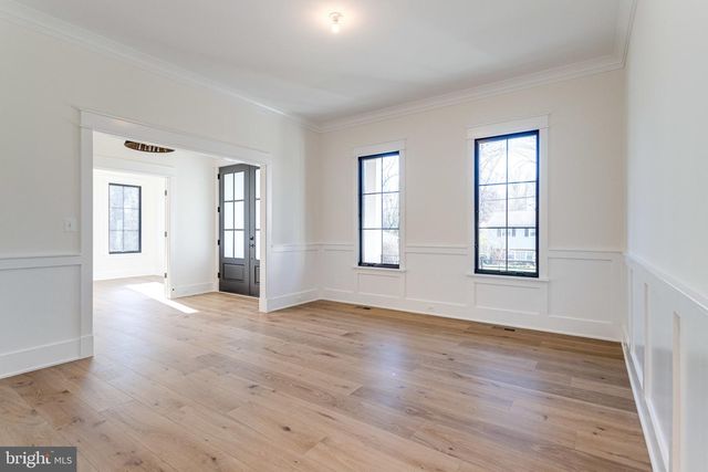 324 TAPAWINGO RD SE, Vienna, VA 22180