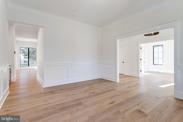 324 TAPAWINGO RD SE, Vienna, VA 22180