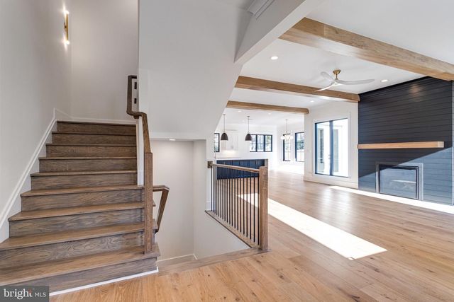 324 TAPAWINGO RD SE, Vienna, VA 22180