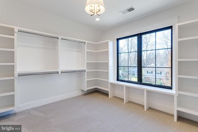 324 TAPAWINGO RD SE, Vienna, VA 22180