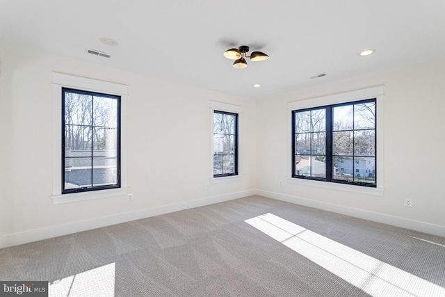 324 TAPAWINGO RD SE, Vienna, VA 22180