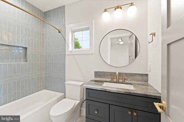 324 TAPAWINGO RD SE, Vienna, VA 22180