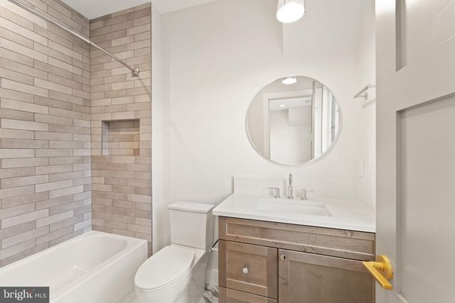 324 TAPAWINGO RD SE, Vienna, VA 22180