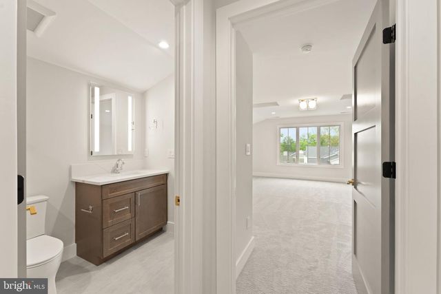 324 TAPAWINGO RD SE, Vienna, VA 22180
