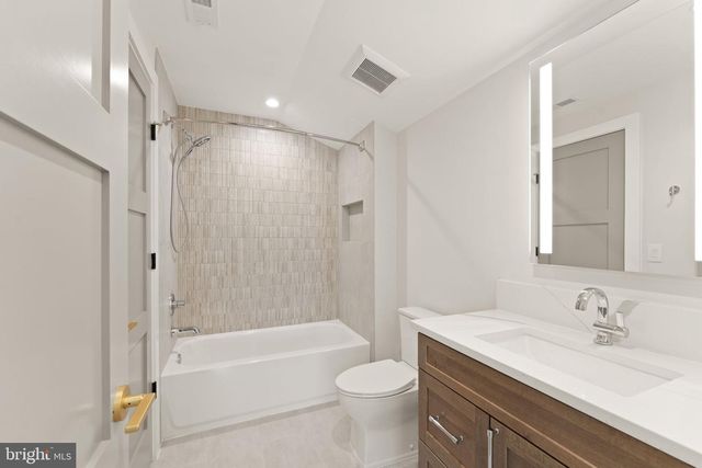 324 TAPAWINGO RD SE, Vienna, VA 22180