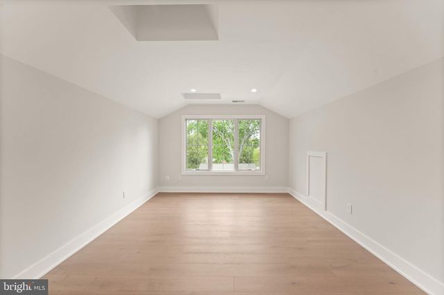 324 TAPAWINGO RD SE, Vienna, VA 22180