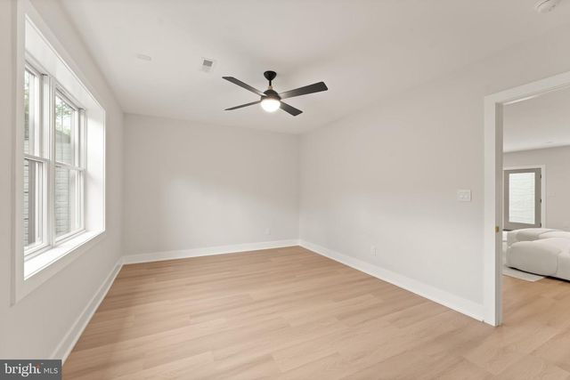 324 TAPAWINGO RD SE, Vienna, VA 22180