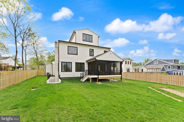 324 TAPAWINGO RD SE, Vienna, VA 22180