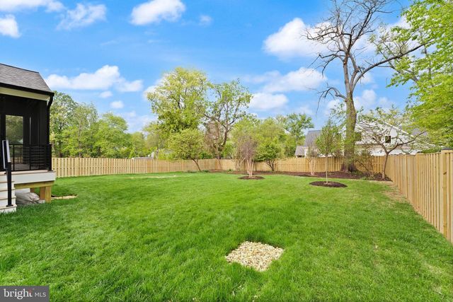 324 TAPAWINGO RD SE, Vienna, VA 22180