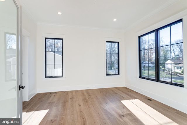 324 TAPAWINGO RD SE, Vienna, VA 22180