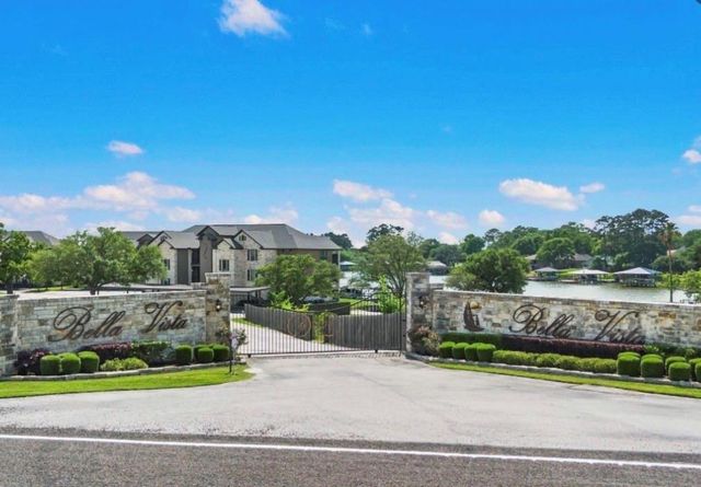 2112 Fm 3186 D6, Onalaska, TX 77360