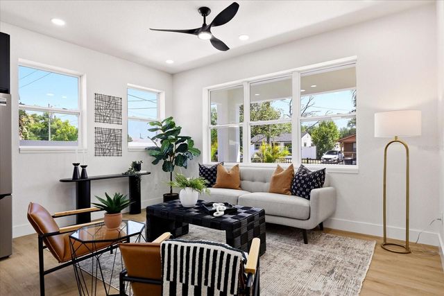 1235 11TH AVENUE S, St Petersburg, FL 33705