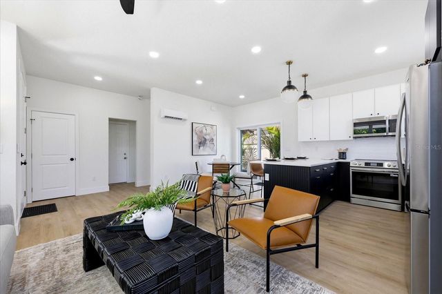 1235 11TH AVENUE S, St Petersburg, FL 33705