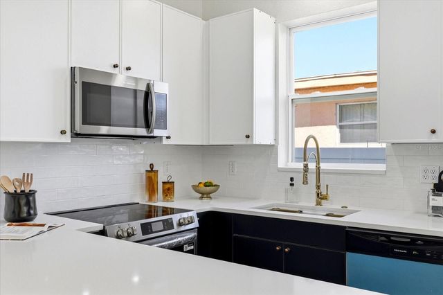 1235 11TH AVENUE S, St Petersburg, FL 33705