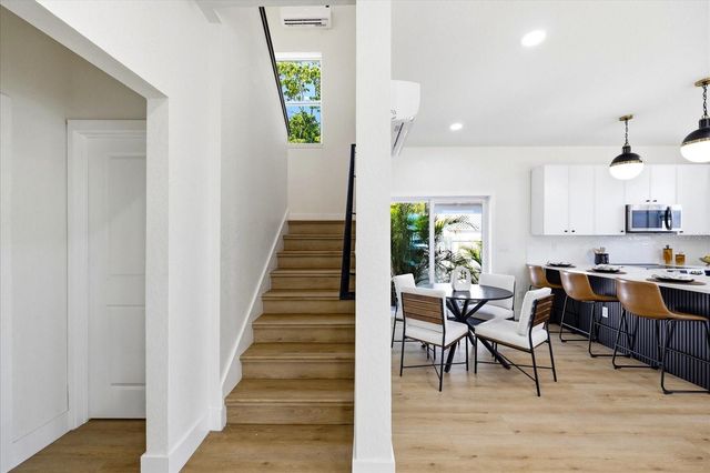 1235 11TH AVENUE S, St Petersburg, FL 33705