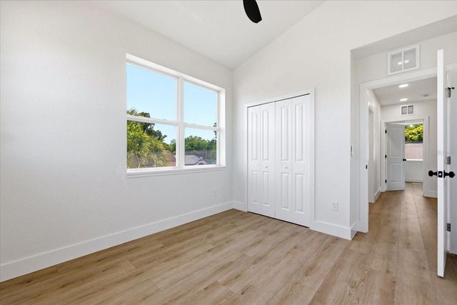 1235 11TH AVENUE S, St Petersburg, FL 33705