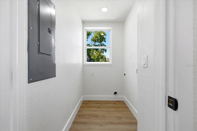 1235 11TH AVENUE S, St Petersburg, FL 33705