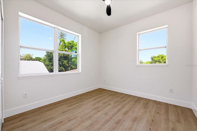 1235 11TH AVENUE S, St Petersburg, FL 33705