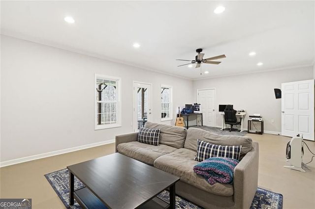 114 Hammond Drive, Canton, GA 30114