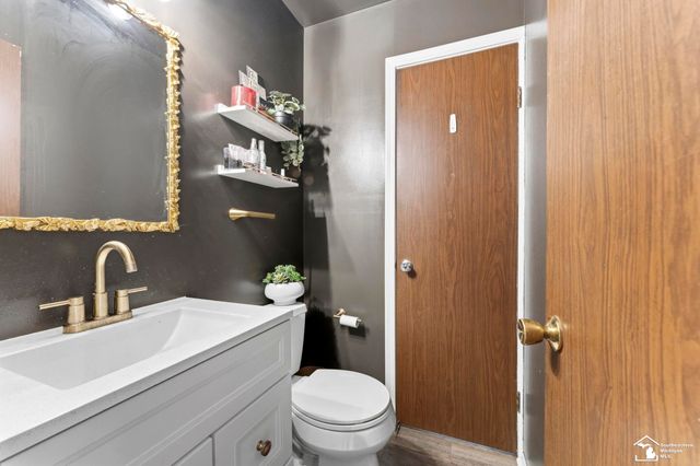 27269 Wyatt Avenue, Brownstown Twp, MI 48183