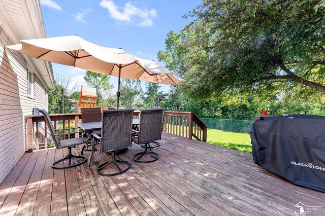 27269 Wyatt Avenue, Brownstown Twp, MI 48183