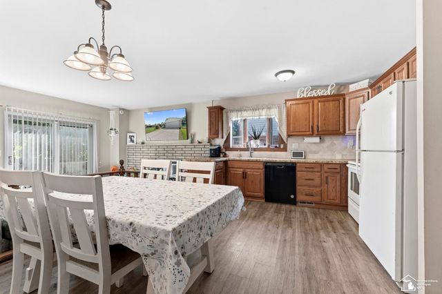 27269 Wyatt Avenue, Brownstown Twp, MI 48183