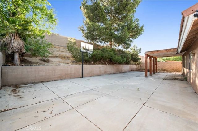13830 Hidden Valley, Victorville, CA 92395