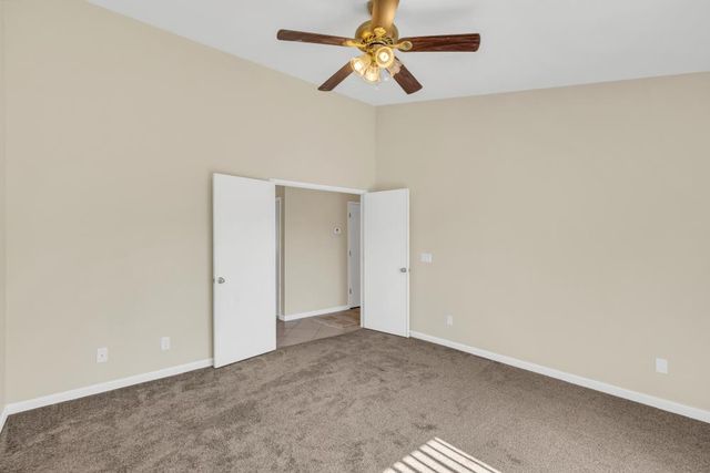 713 E Century Pl, Lodi, CA 95240