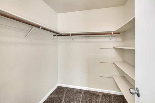 713 E Century Pl, Lodi, CA 95240