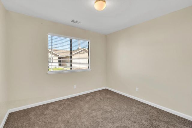 713 E Century Pl, Lodi, CA 95240