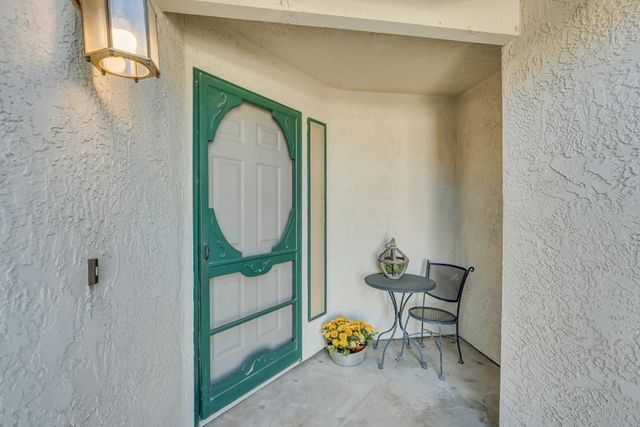 713 E Century Pl, Lodi, CA 95240