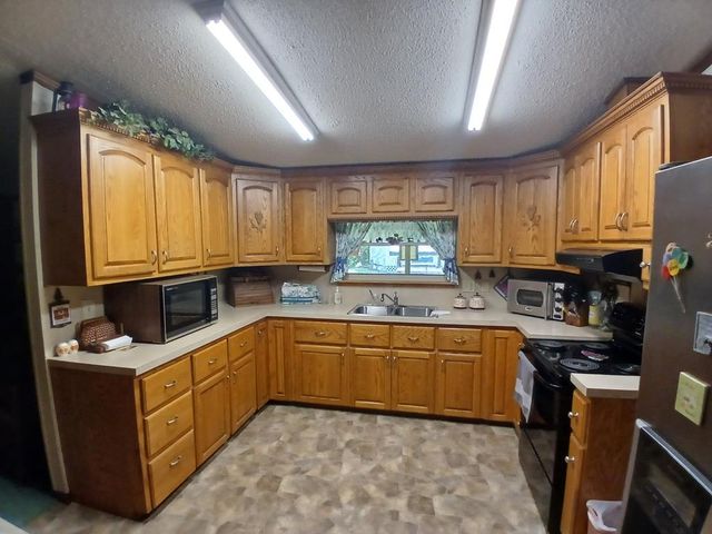 242 Mulberry Lane, Tunnel Hill, GA 30755
