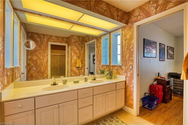 1218 Flamingo DR, Cape Coral, FL 33904